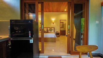 Green Coconut Cottage