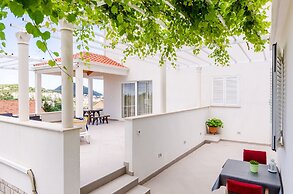 Miracle Apartments