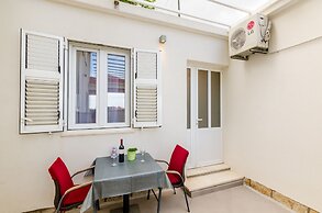 Miracle Apartments