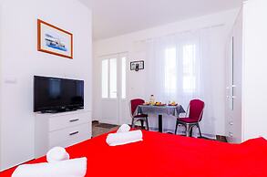 Miracle Apartments