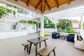 Miracle Apartments
