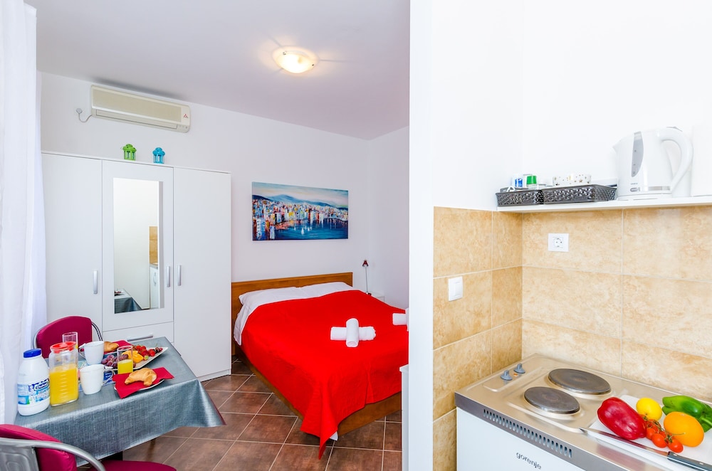 Miracle Apartments
