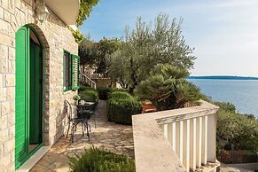 Breathtaking Panorama Villa Vese