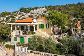 Breathtaking Panorama Villa Vese
