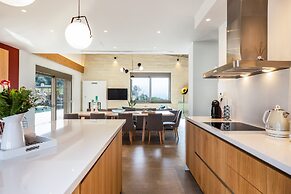 Villa Aori