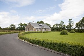Inviting 4-bed House in Strokestown