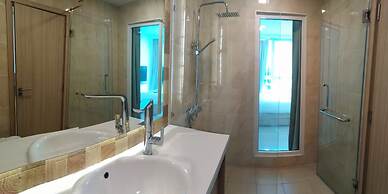 City Condo by Somphong