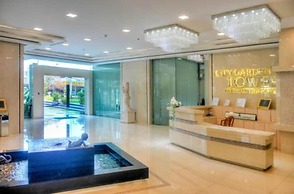 City Condo by Somphong