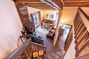 Treehouse #305, Building D by Summit County Mountain Retreats
