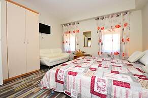 Holiday Home Belmondo