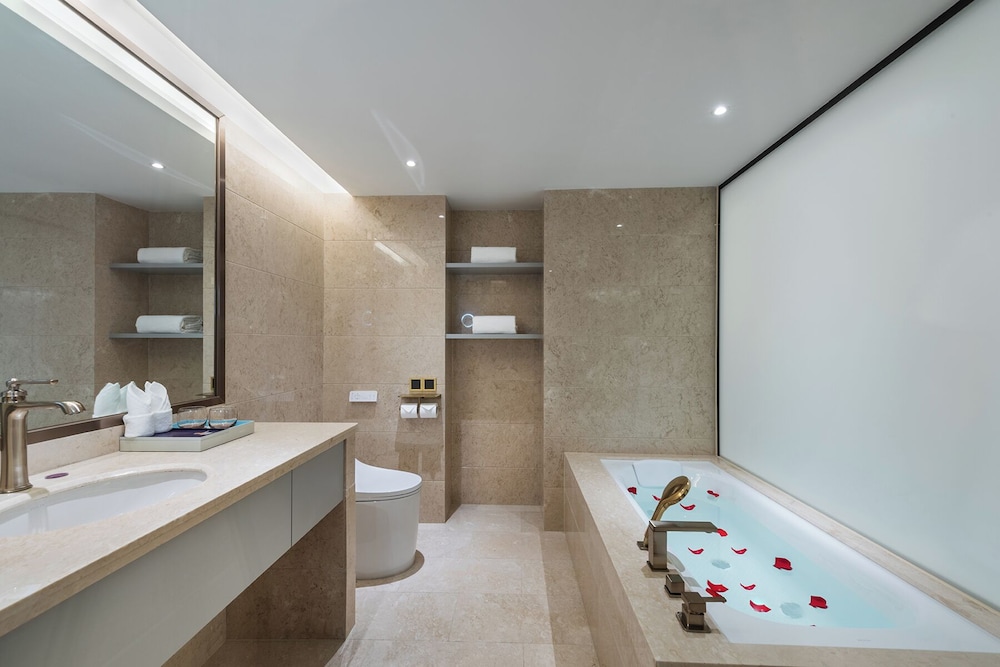 Mercure Nantong Downtown