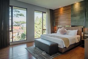 Anindya Hill View 7BR Villa a Private Heated Pool