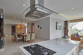 Anindya Hill View 7BR Villa a Private Heated Pool