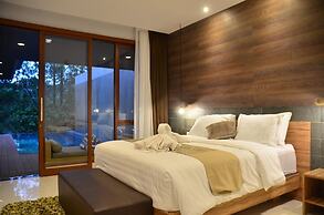 Anindya Hill View 7BR Villa a Private Heated Pool