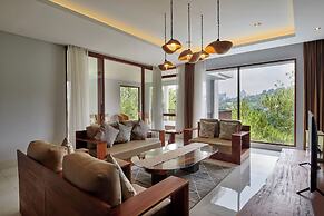 Anindya Hill View 7BR Villa a Private Heated Pool