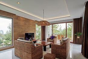 Anindya Hill View 7BR Villa a Private Heated Pool