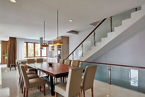 Anindya Hill View 7BR Villa a Private Heated Pool