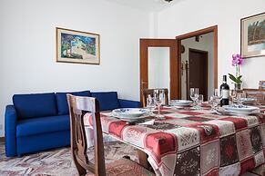 Parma A due passi dall'Ospedale Apartment