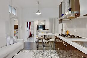 Cozy Apartment with Garden in Dorsoduro