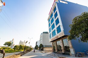 Sunshine Hotel