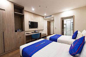 Sunshine Hotel
