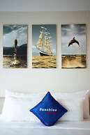 Sunshine Hotel
