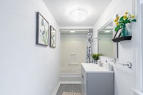 Cozy 3BR House in Watertown by GLOBALSTAY
