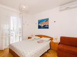 Ivo Guest House