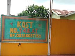 KOST 748 AT