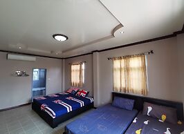 Lek Homestay