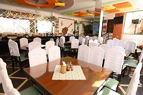 Red Sun Hotel