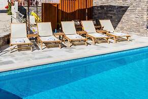 Apartments Lavilla