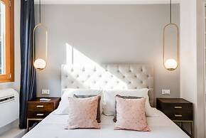 Santa Croce Flat - Modern Apartment