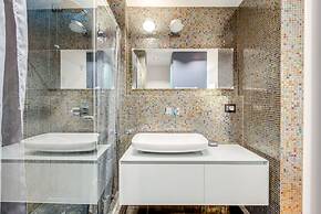Piazza Santa Croce Design Apartment with Balcony