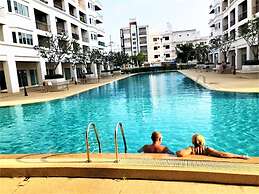 Platinum Suites Studio Condo Jomtien