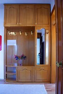 Aheste_simple Sea View Flat in Lovely Old Town