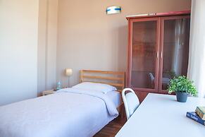 Aheste_simple Sea View Flat in Lovely Old Town