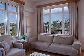 Aheste_simple Sea View Flat in Lovely Old Town