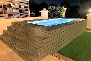 Fairways Villa at Al Hamra Village