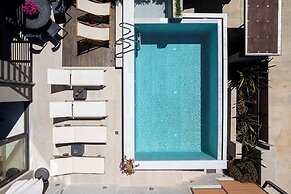 Omnia Villas
