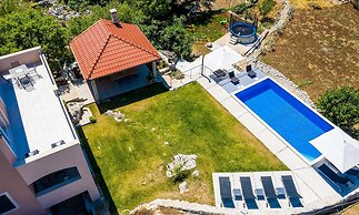 Villa Majkovica