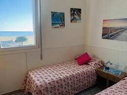 Beachfront Flat With View