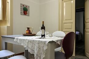 Palazzo Nicastro Guest House Red