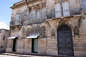 Palazzo Nicastro Guest House Red