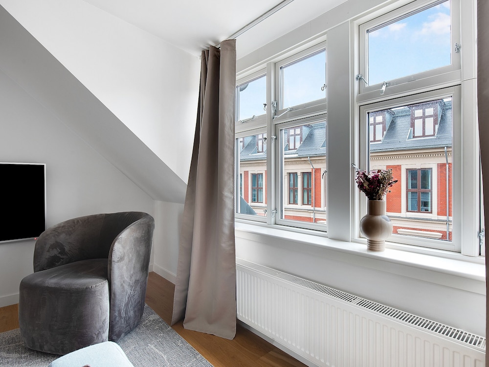 Leaves 4 - Precious 2-bdr Apt in Central Copenhagen