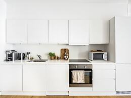 Leaves 2- Chic Apt for 8 Persons in Central Copenhagen