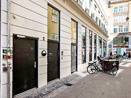 Leaves 2- Chic Apt for 8 Persons in Central Copenhagen