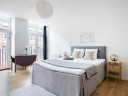 Leaves 2- Chic Apt for 8 Persons in Central Copenhagen
