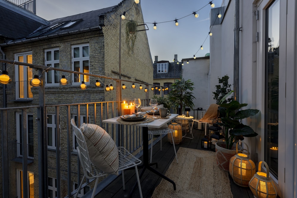 Leaves 2- Chic Apt for 8 Persons in Central Copenhagen