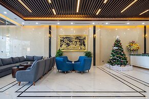 Avenis Hotel